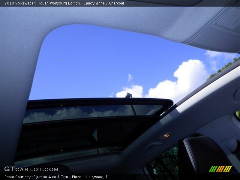 Candy White / Charcoal 2010 Volkswagen Tiguan Wolfsburg Edition