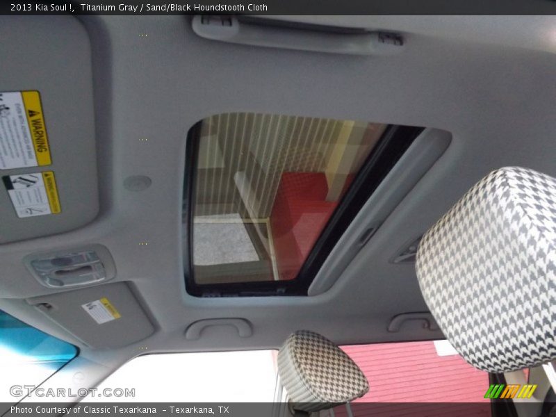 Titanium Gray / Sand/Black Houndstooth Cloth 2013 Kia Soul !