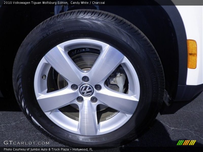 Candy White / Charcoal 2010 Volkswagen Tiguan Wolfsburg Edition