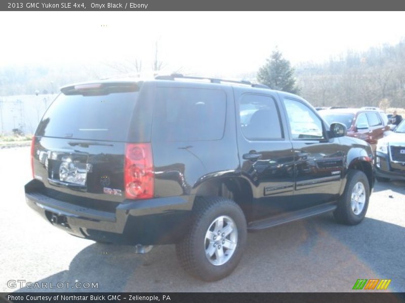 Onyx Black / Ebony 2013 GMC Yukon SLE 4x4