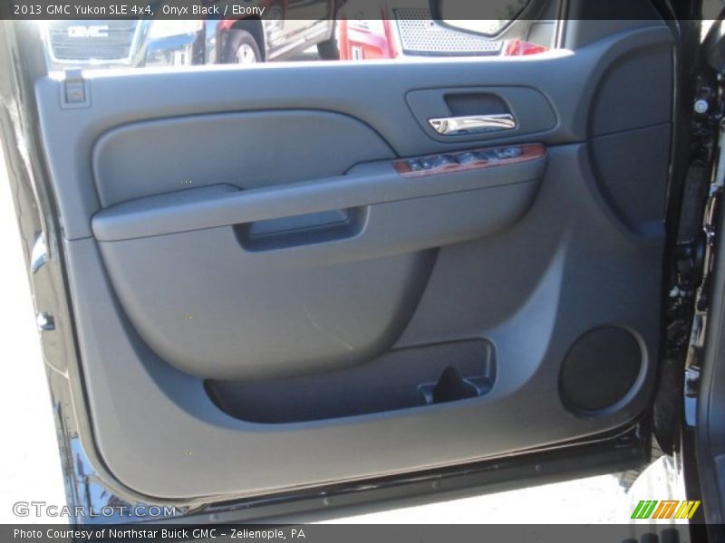 Onyx Black / Ebony 2013 GMC Yukon SLE 4x4
