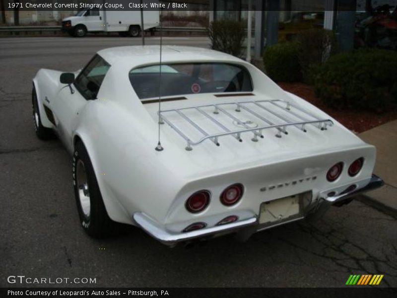 Classic White / Black 1971 Chevrolet Corvette Stingray Coupe