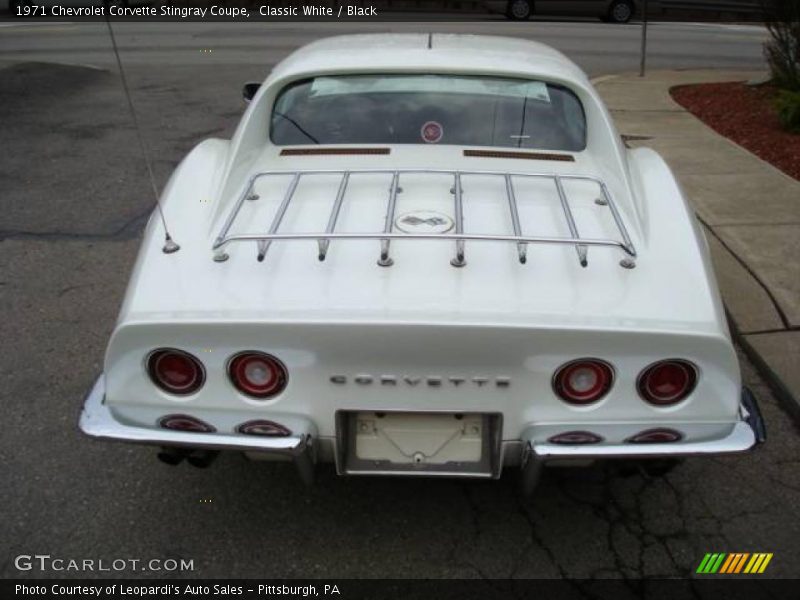 Classic White / Black 1971 Chevrolet Corvette Stingray Coupe