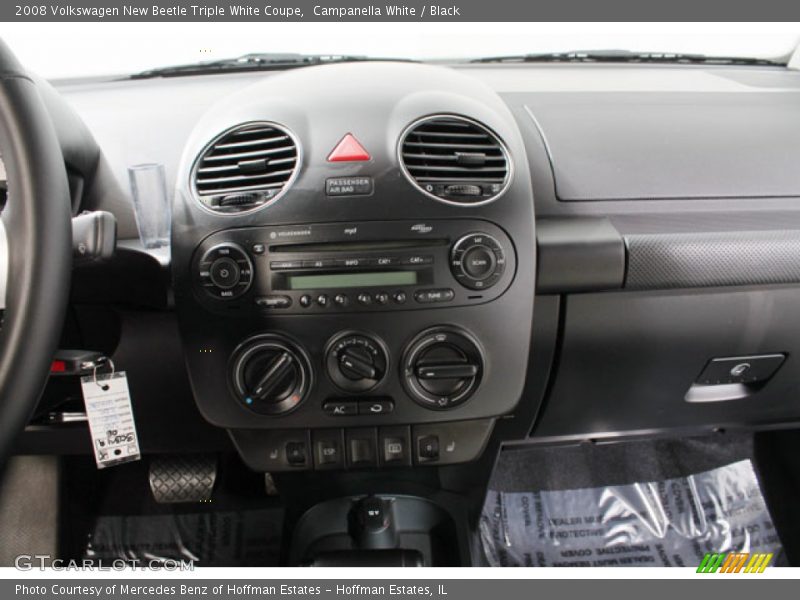 Campanella White / Black 2008 Volkswagen New Beetle Triple White Coupe