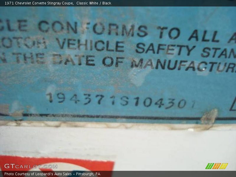 Classic White / Black 1971 Chevrolet Corvette Stingray Coupe