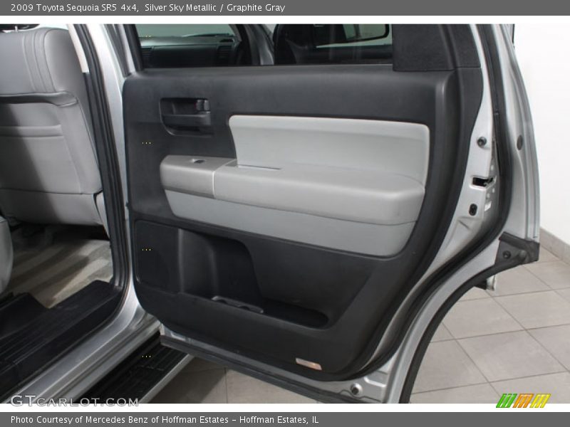 Silver Sky Metallic / Graphite Gray 2009 Toyota Sequoia SR5 4x4