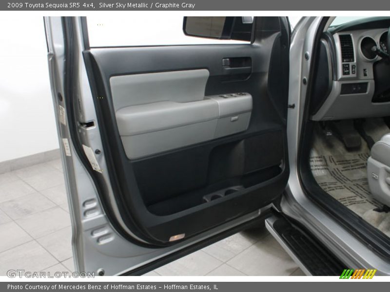 Silver Sky Metallic / Graphite Gray 2009 Toyota Sequoia SR5 4x4