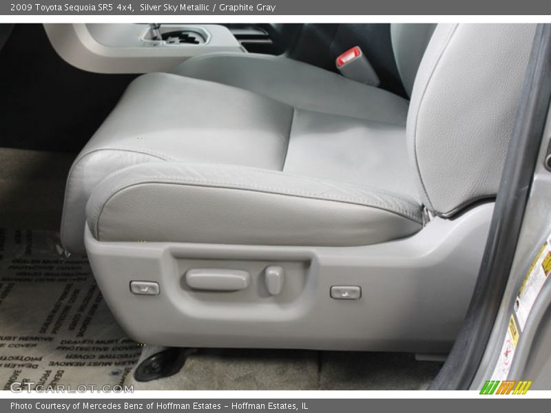 Silver Sky Metallic / Graphite Gray 2009 Toyota Sequoia SR5 4x4