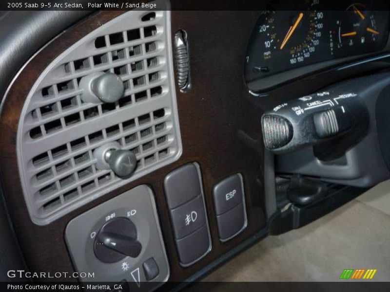 Polar White / Sand Beige 2005 Saab 9-5 Arc Sedan