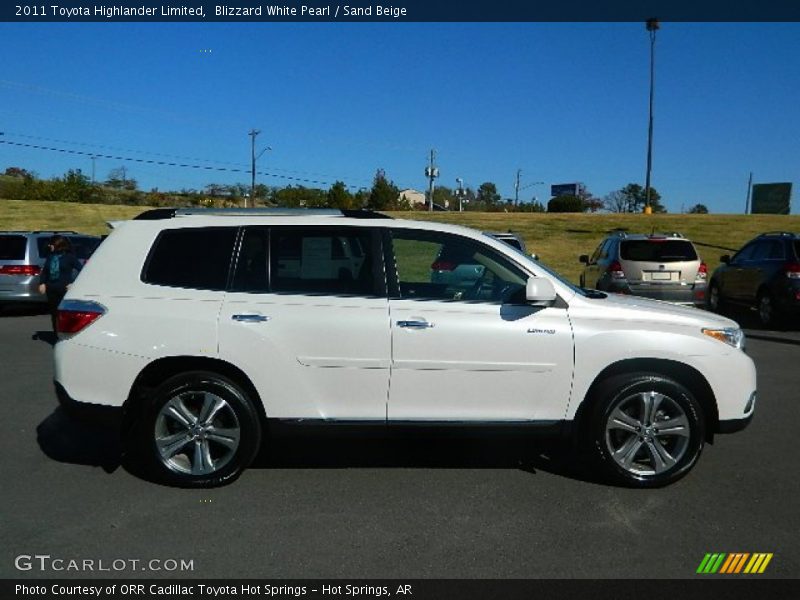 Blizzard White Pearl / Sand Beige 2011 Toyota Highlander Limited