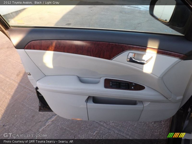 Black / Light Gray 2012 Toyota Avalon