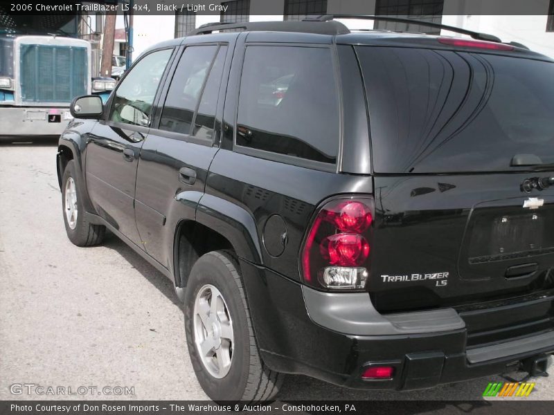 Black / Light Gray 2006 Chevrolet TrailBlazer LS 4x4