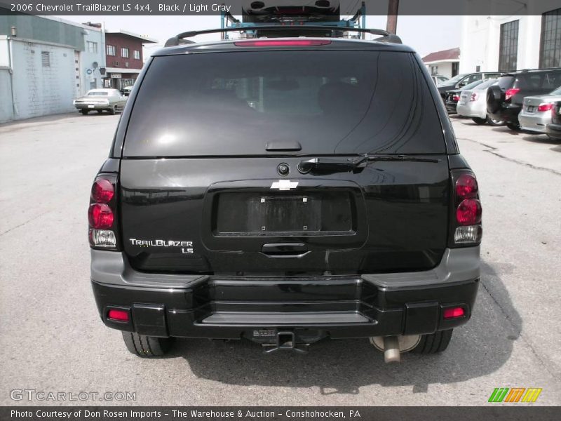 Black / Light Gray 2006 Chevrolet TrailBlazer LS 4x4