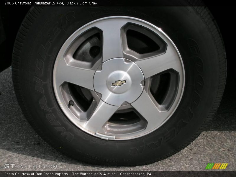 Black / Light Gray 2006 Chevrolet TrailBlazer LS 4x4