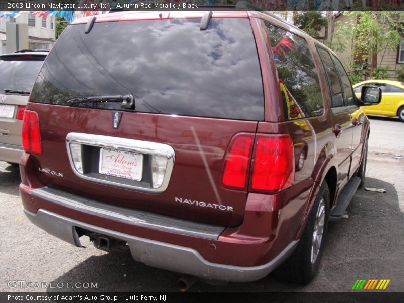 Autumn Red Metallic / Black 2003 Lincoln Navigator Luxury 4x4