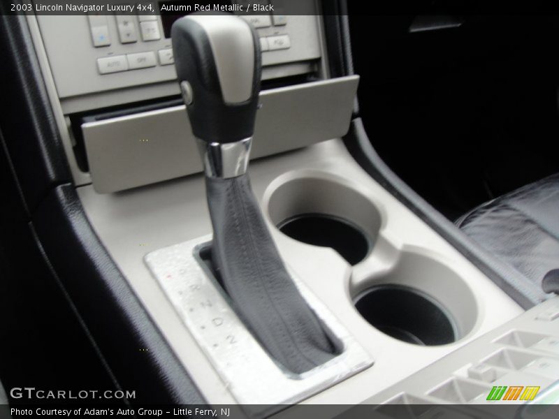 Autumn Red Metallic / Black 2003 Lincoln Navigator Luxury 4x4