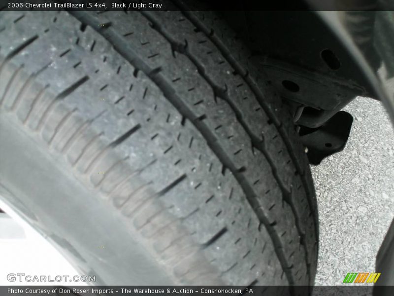 Black / Light Gray 2006 Chevrolet TrailBlazer LS 4x4
