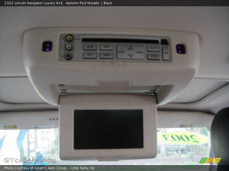 Autumn Red Metallic / Black 2003 Lincoln Navigator Luxury 4x4