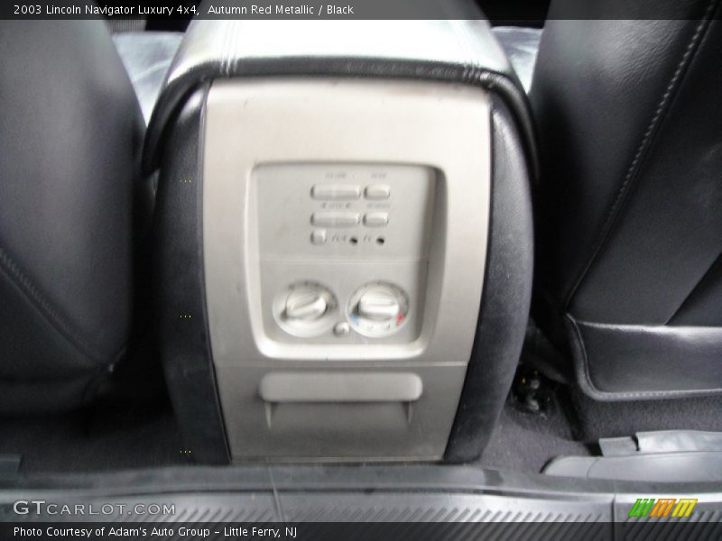 Autumn Red Metallic / Black 2003 Lincoln Navigator Luxury 4x4