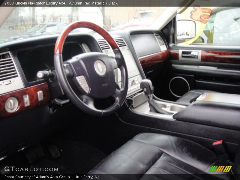 Autumn Red Metallic / Black 2003 Lincoln Navigator Luxury 4x4