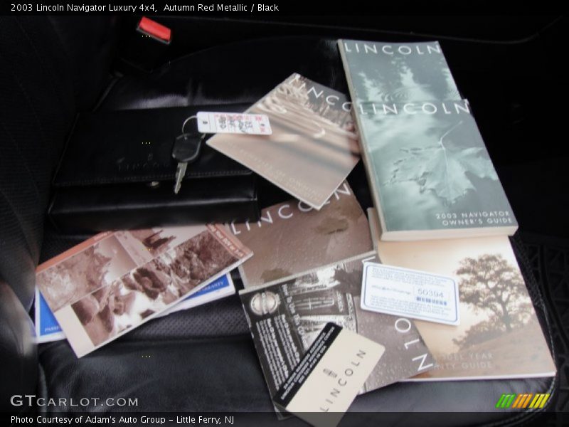 Autumn Red Metallic / Black 2003 Lincoln Navigator Luxury 4x4
