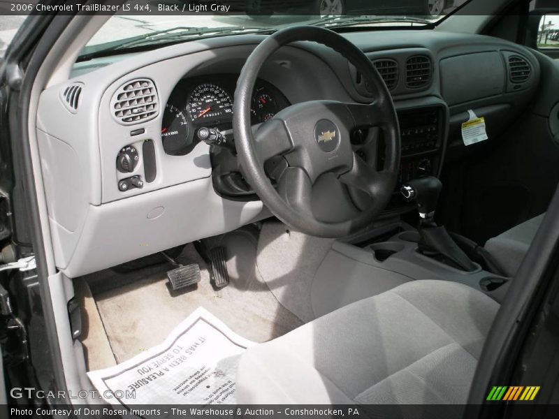 Black / Light Gray 2006 Chevrolet TrailBlazer LS 4x4