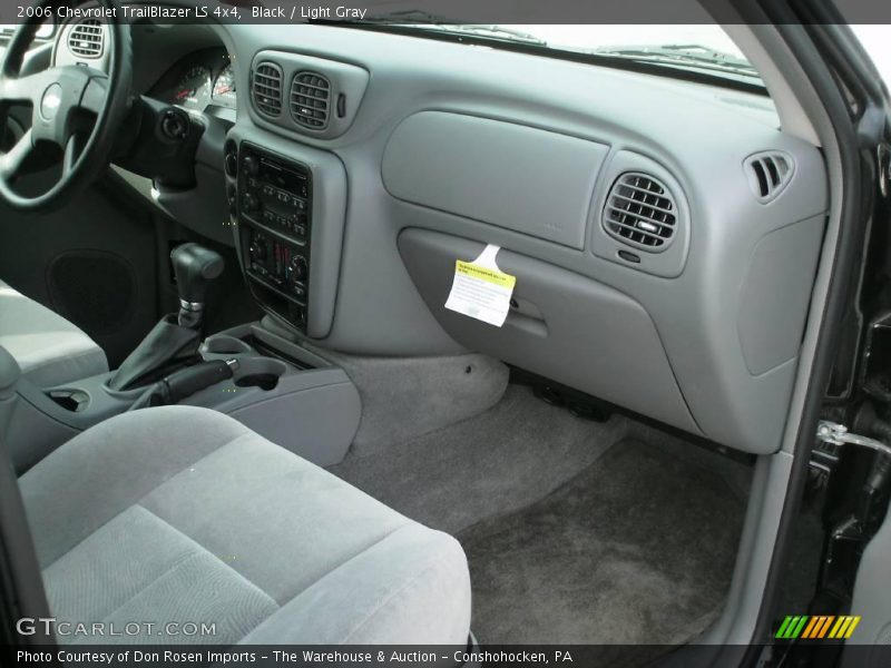 Black / Light Gray 2006 Chevrolet TrailBlazer LS 4x4