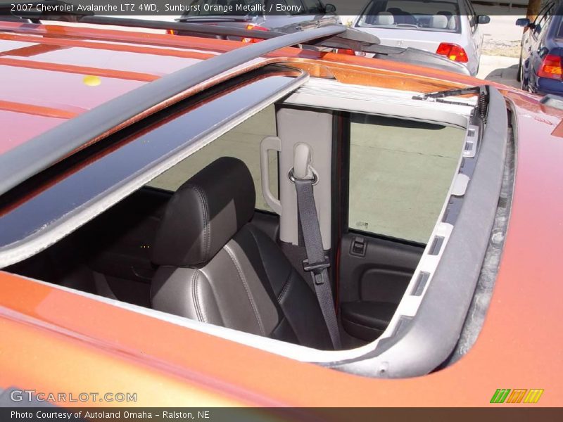 Sunburst Orange Metallic / Ebony 2007 Chevrolet Avalanche LTZ 4WD