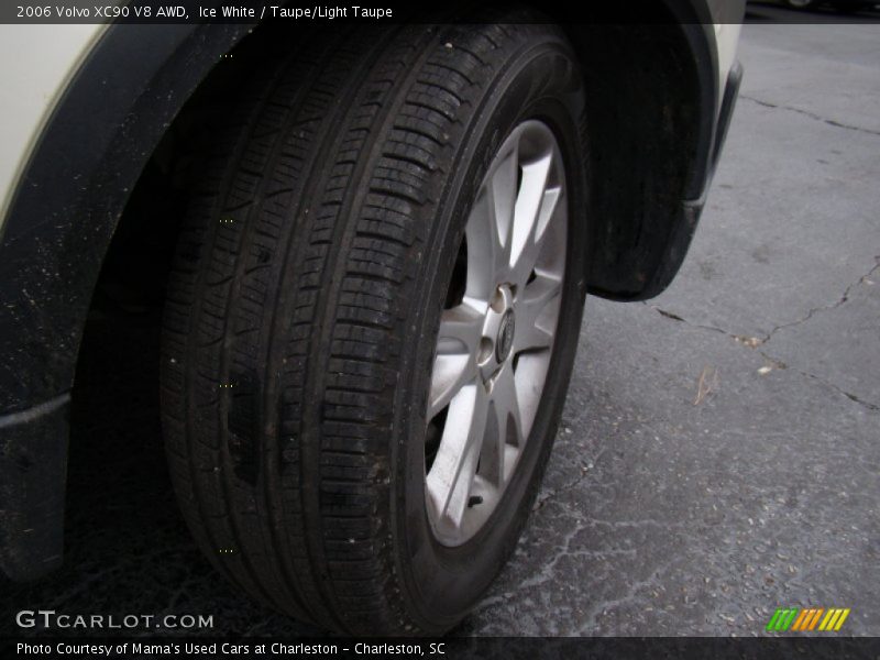 Ice White / Taupe/Light Taupe 2006 Volvo XC90 V8 AWD