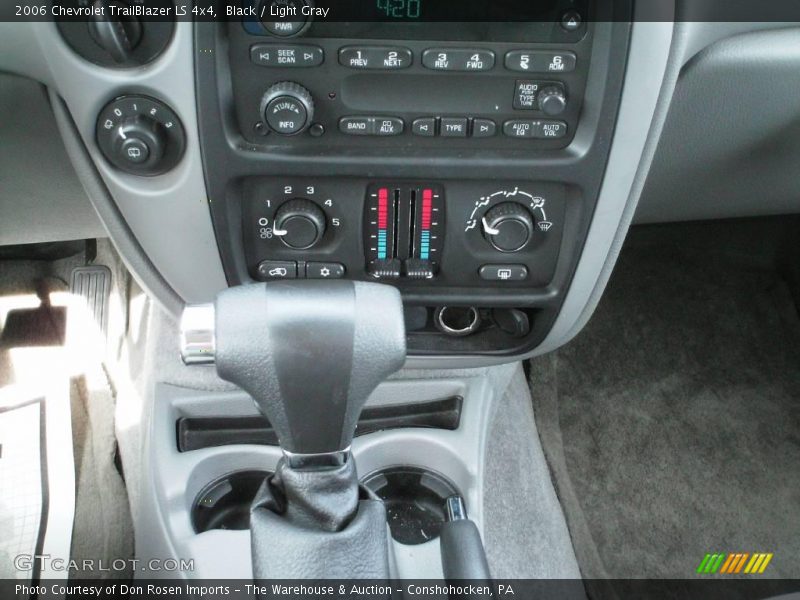 Black / Light Gray 2006 Chevrolet TrailBlazer LS 4x4