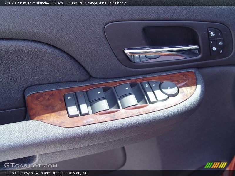 Sunburst Orange Metallic / Ebony 2007 Chevrolet Avalanche LTZ 4WD