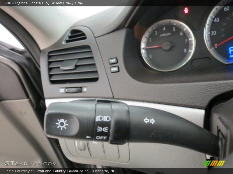 Willow Gray / Gray 2009 Hyundai Sonata GLS