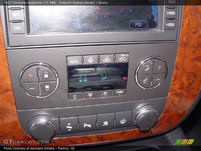 Sunburst Orange Metallic / Ebony 2007 Chevrolet Avalanche LTZ 4WD