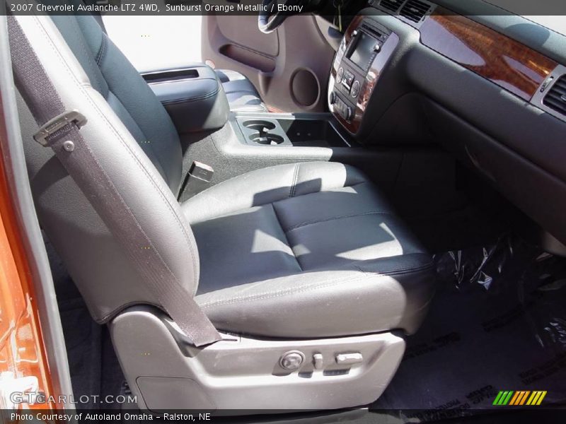 Sunburst Orange Metallic / Ebony 2007 Chevrolet Avalanche LTZ 4WD