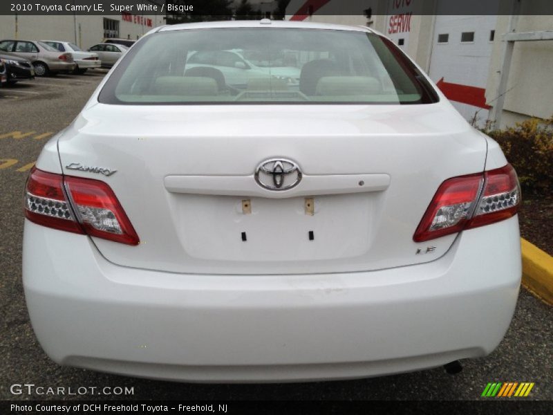 Super White / Bisque 2010 Toyota Camry LE