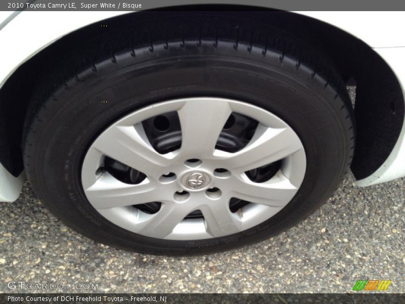 Super White / Bisque 2010 Toyota Camry LE
