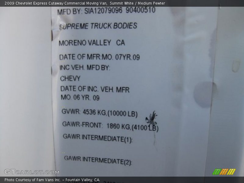 Summit White / Medium Pewter 2009 Chevrolet Express Cutaway Commercial Moving Van