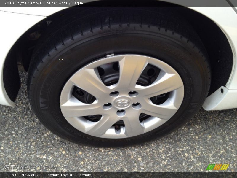 Super White / Bisque 2010 Toyota Camry LE