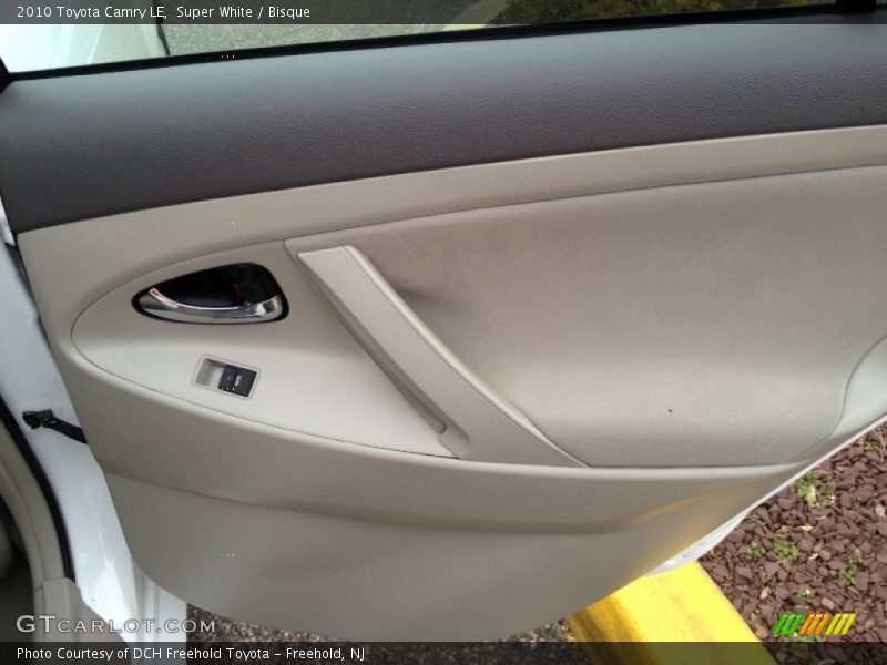 Super White / Bisque 2010 Toyota Camry LE