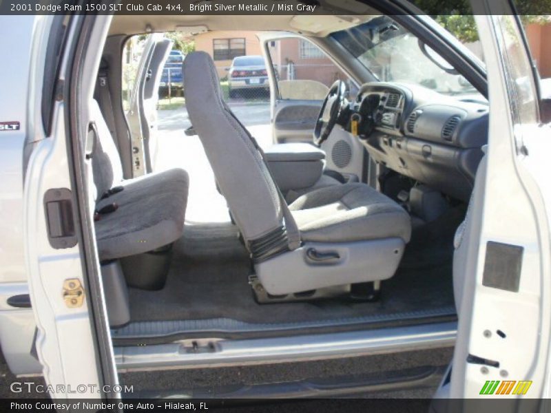 Bright Silver Metallic / Mist Gray 2001 Dodge Ram 1500 SLT Club Cab 4x4