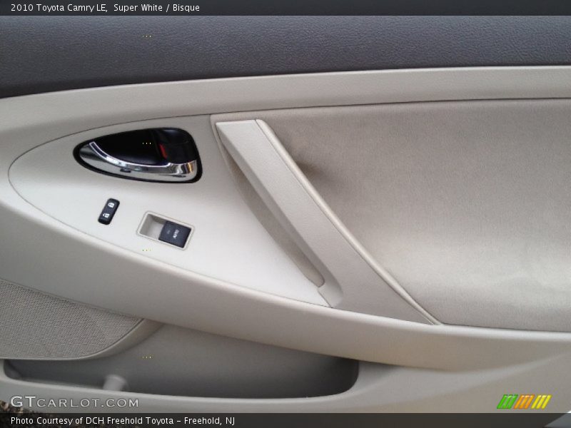 Super White / Bisque 2010 Toyota Camry LE