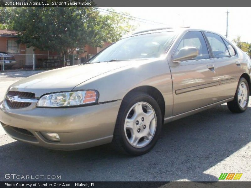 Sandrift Beige / Blond 2001 Nissan Altima GLE