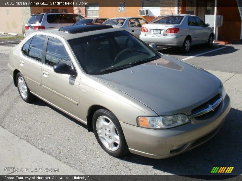 Sandrift Beige / Blond 2001 Nissan Altima GLE