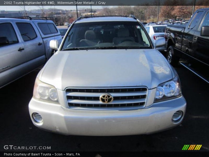 Millennium Silver Metallic / Gray 2002 Toyota Highlander V6 4WD