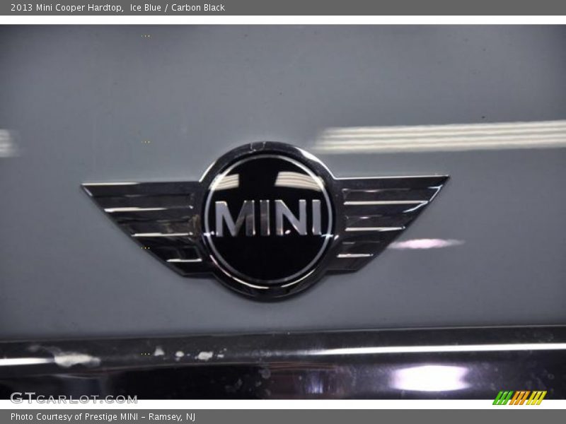Ice Blue / Carbon Black 2013 Mini Cooper Hardtop