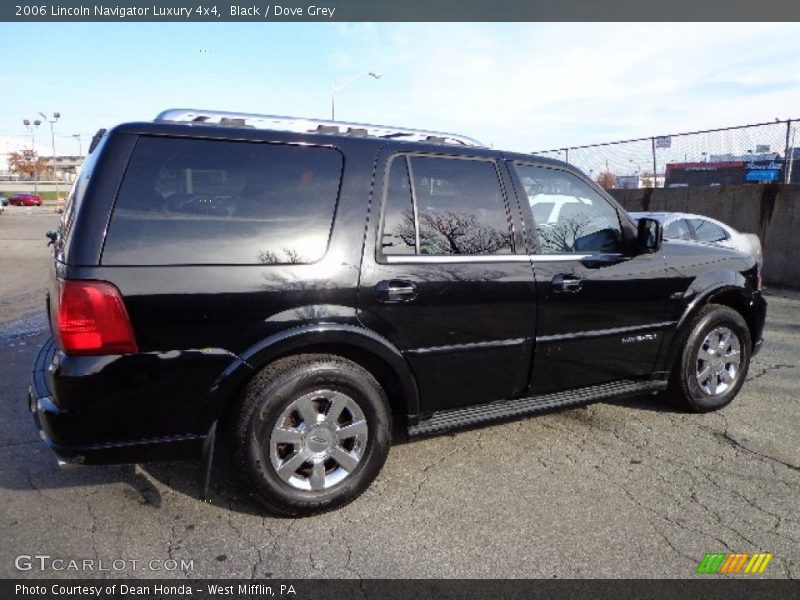 Black / Dove Grey 2006 Lincoln Navigator Luxury 4x4