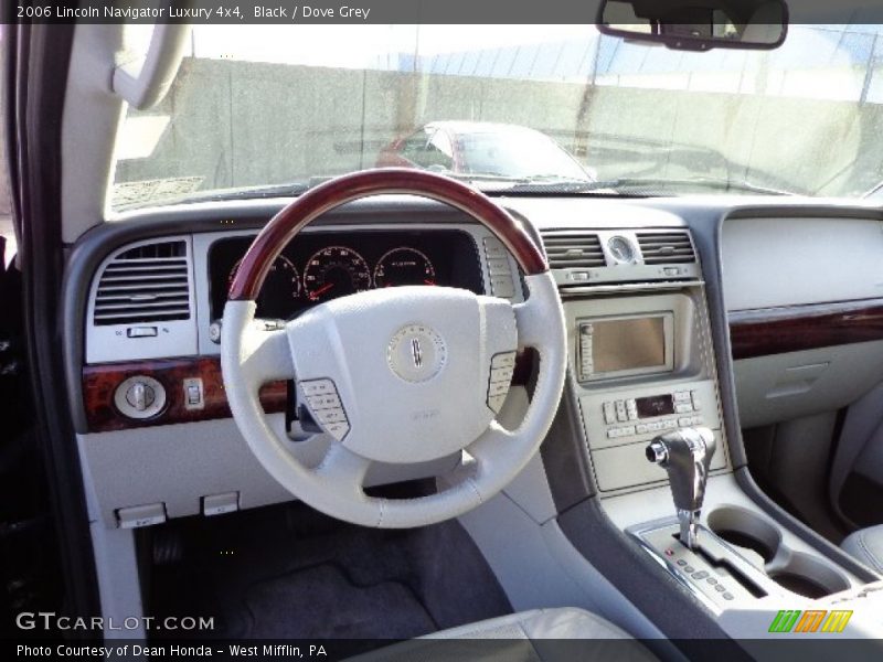 Black / Dove Grey 2006 Lincoln Navigator Luxury 4x4