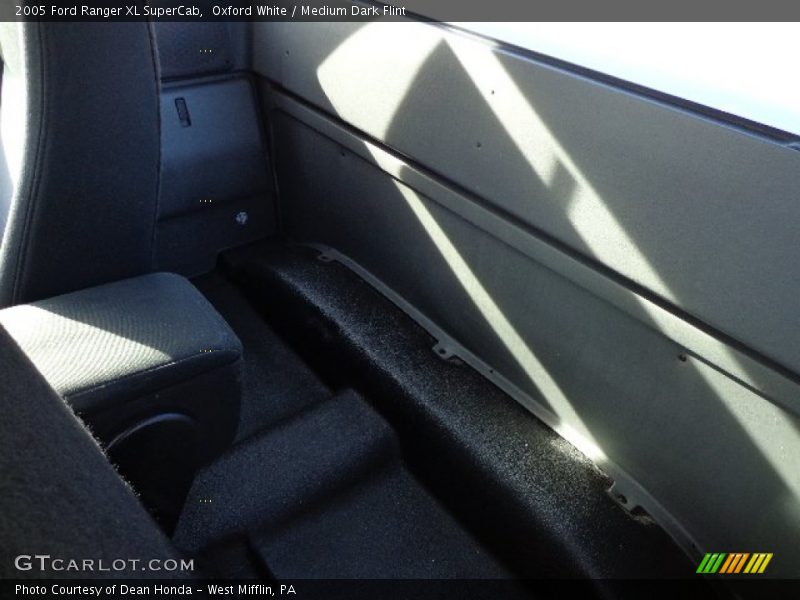 Oxford White / Medium Dark Flint 2005 Ford Ranger XL SuperCab