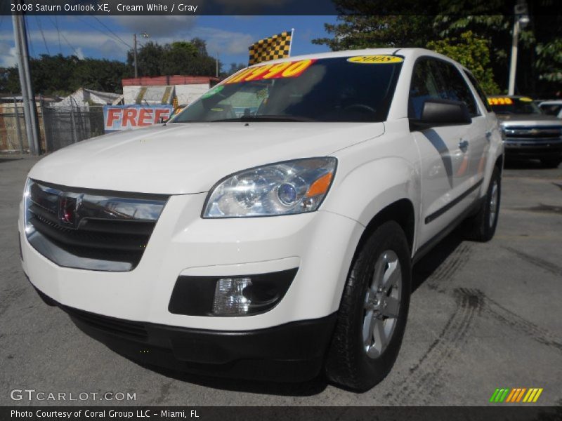 Cream White / Gray 2008 Saturn Outlook XE