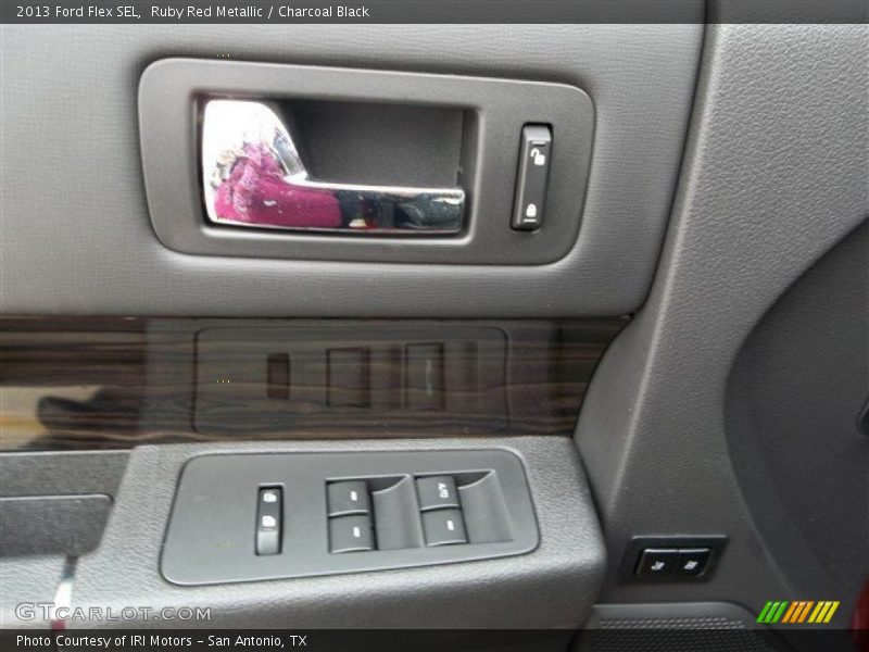 Controls of 2013 Flex SEL